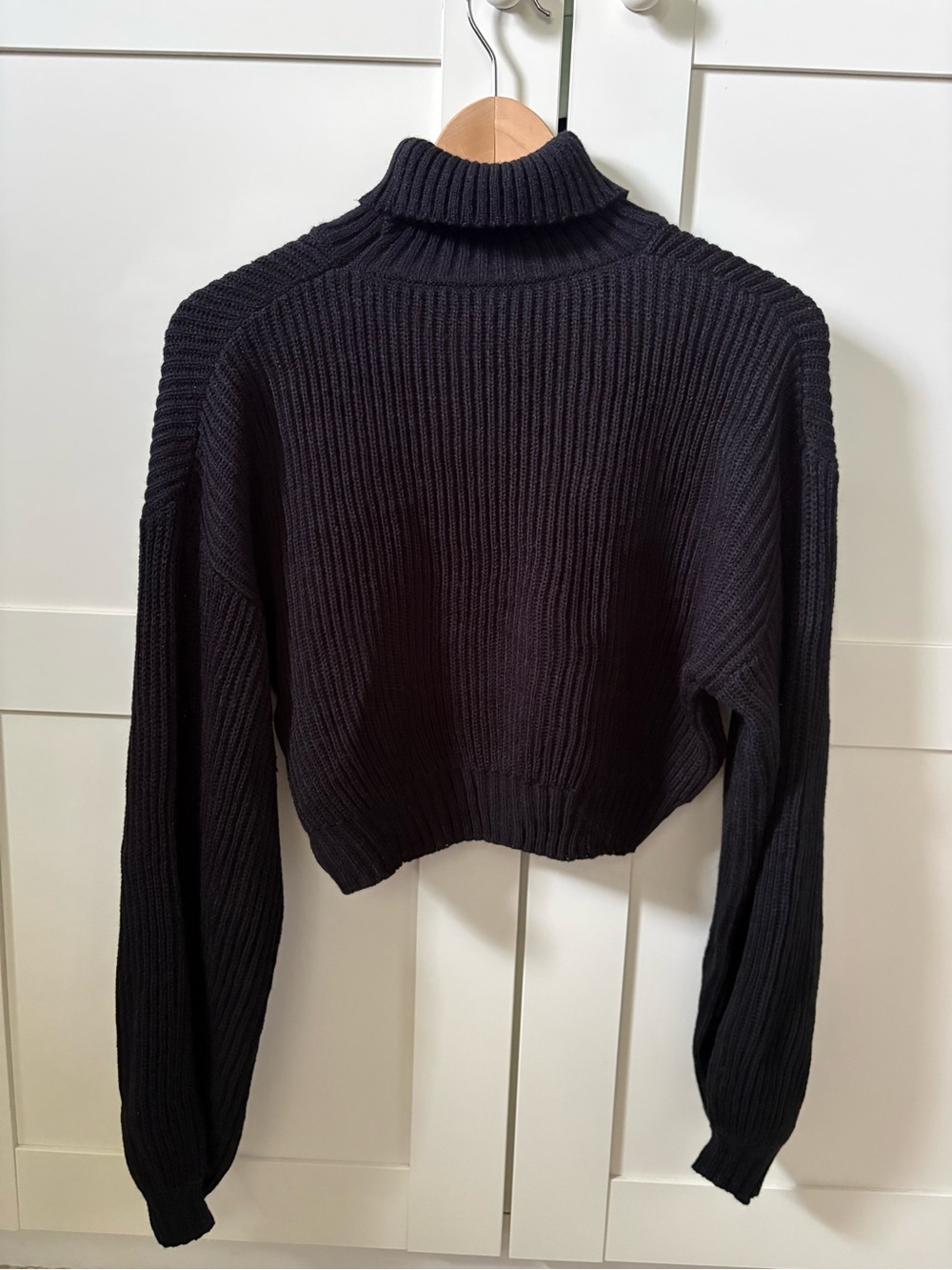 Women's Black Ribbed Turtleneck Sweater